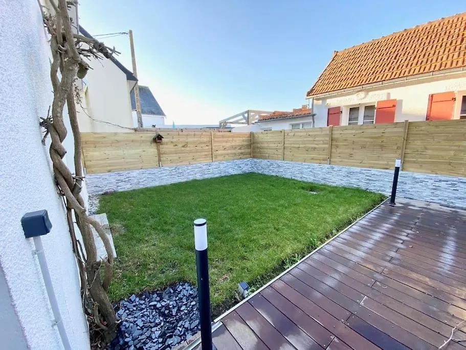Holiday home Maison Familiale - Plage A Pieds Larmor-Plage France